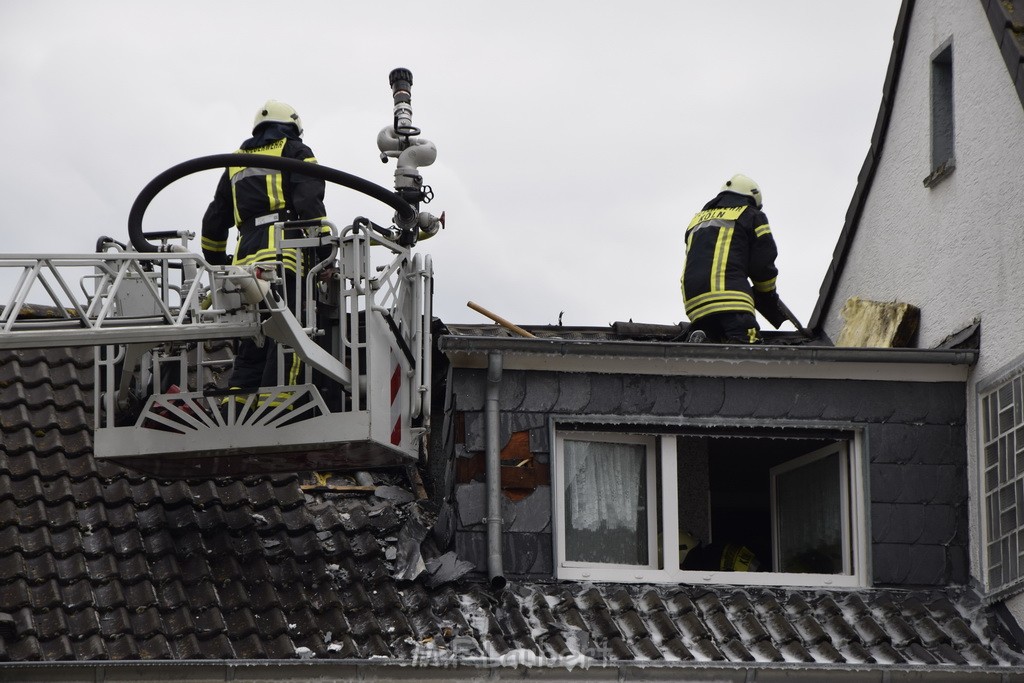 Feuer 2 Koeln Brueck Am Schildschen P52.JPG - Miklos Laubert